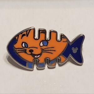 Disney Pin Trading The Aristocats Toulouse Cat Fishbone HKDL Hidden Mickey Pin